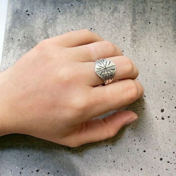 Handmade Womens Sterling Silver .925 Abstract Geometric Hammered Ring Sz 8.5 - Picture 2 of 9